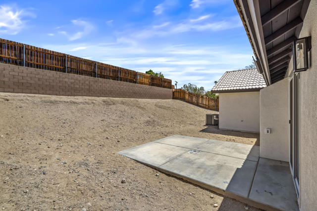 67618 Loma Vista Road, Desert Hot Springs CA: https://media.crmls.org/mediaz/22eceed5-5f6f-4d77-9de3-eccbc64dee41.jpg
