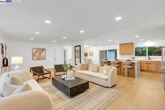 4374 Emory Way, Livermore CA: https://media.crmls.org/mediaz/22ed30ef-3a9e-44ee-bfe6-2cd48303f433.jpg