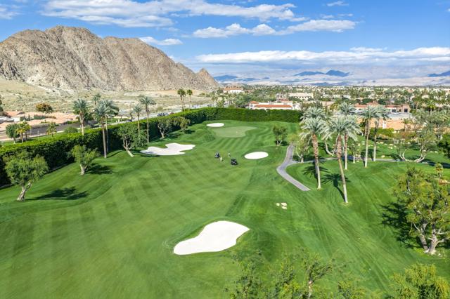 48225 Via Solana, La Quinta CA: https://media.crmls.org/mediaz/22ed6fbb-fcf8-451c-92c1-a28537254f6c.jpg