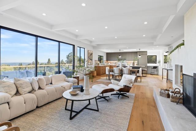 760 Loma Court, Redwood City CA: https://media.crmls.org/mediaz/22ee1950-eccc-4b1e-8117-e8724424ccbe.jpg