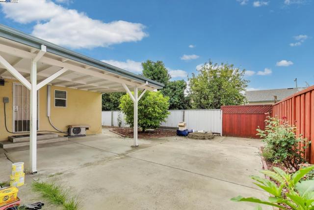 Image 31 of 37 For 15535 Sedgeman St