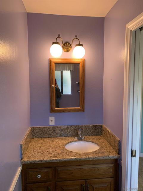 9109 Huntley Road, Fallbrook CA: https://media.crmls.org/mediaz/22ef0555-fb15-4d3f-8337-16d93dbc92a8.jpg