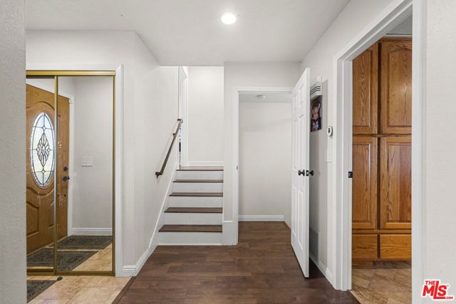 1197 Oriole Road, Wrightwood CA: https://media.crmls.org/mediaz/22ef3c60-92c5-4197-9584-3f554989c0c0.jpg