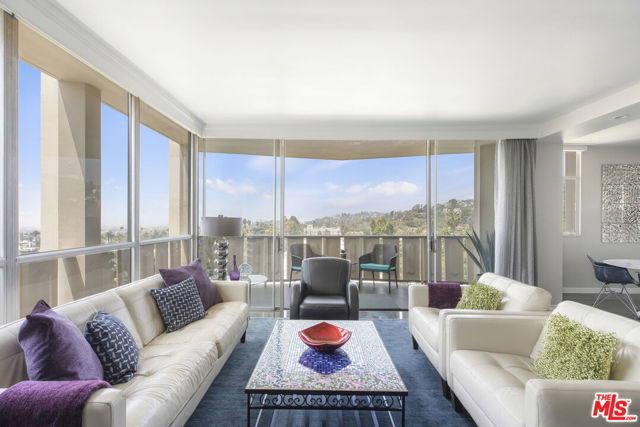 4455 Los Feliz Boulevard, Los Angeles CA: https://media.crmls.org/mediaz/22ef7477-ee36-46e7-ba67-95c961c9db90.jpg