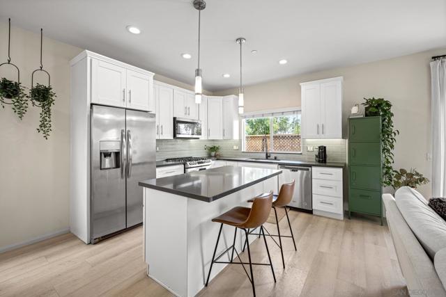 1289 Donax, Imperial Beach CA: https://media.crmls.org/mediaz/22ef7a80-467a-49a5-a255-ef971101b7d7.jpg