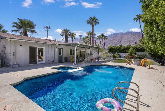 1962 E Baristo Road, Palm Springs CA: https://media.crmls.org/mediaz/22eff003-668c-44f3-b7f6-b1bb25506fda.jpg