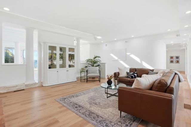 3895 Fair Oaks Boulevard, Sacramento CA: https://media.crmls.org/mediaz/22f014be-ae8b-4f7e-b37b-2d867f658d8e.jpg