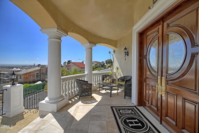 6153 Cobblestone Drive, Ventura CA: https://media.crmls.org/mediaz/22f02b6c-c75e-491e-b1bc-531ac0def765.jpg