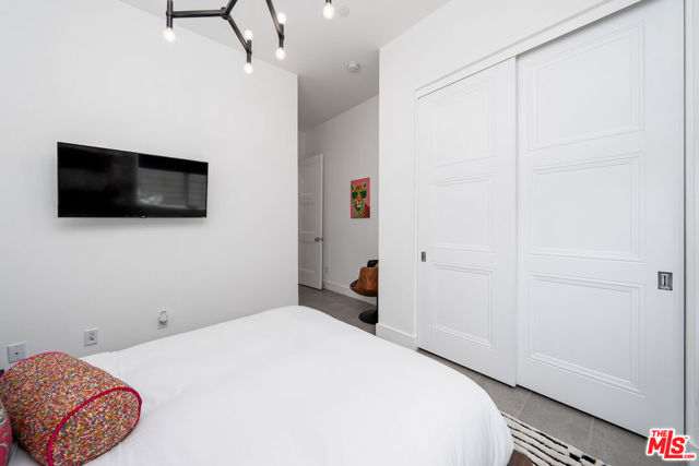 400 Fountain Drive, Palm Springs CA: https://media.crmls.org/mediaz/22f1b0c7-cb59-4c70-950e-baa65db1f3a5.jpg