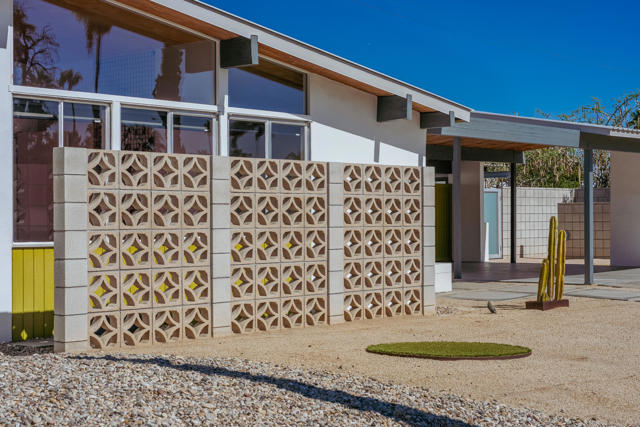 438 E Racquet Club Road, Palm Springs, CA 92262