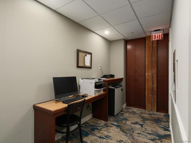 500 W Harbor Dr, San Diego CA: https://media.crmls.org/mediaz/22f39497-cffe-469d-84b9-22e102f37d04.jpg