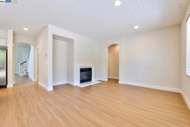 5615 Applegate Way, Dublin CA: https://media.crmls.org/mediaz/22f40774-deb0-40ad-881c-53d9c074556b.jpg