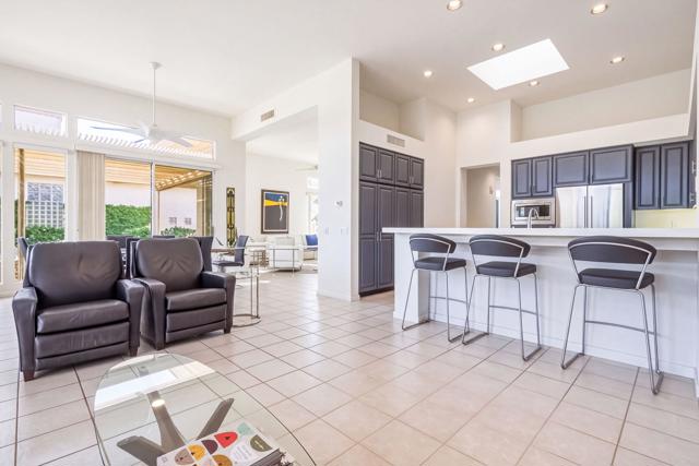 821 Deer Haven Circle, Palm Desert, CA 92211