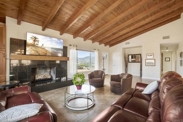 Detail Gallery Image 8 of 55 For 9318 Idyl Pl, Lakeside,  CA 92040 - 3 Beds | 2 Baths
