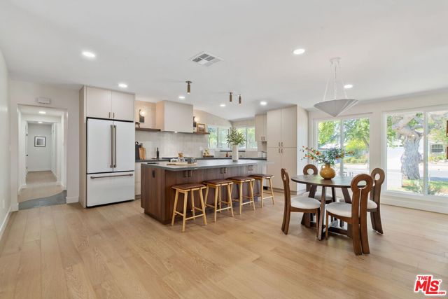 22946 Brenford Street, Woodland Hills CA: https://media.crmls.org/mediaz/22f7651f-d0b6-4c2a-8add-b3fcdf246026.jpg