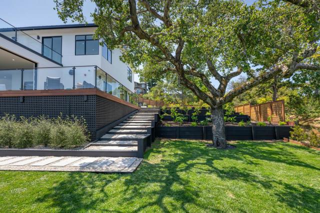 3964 Jefferson Avenue, Redwood City CA: https://media.crmls.org/mediaz/22f7acbe-2585-4d18-8d93-8fbcf1e98f41.jpg