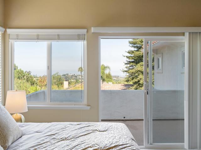 2535 San Clemente Avenue, Vista CA: https://media.crmls.org/mediaz/22f7e93b-cf83-4799-97f8-f9d641fc5acf.jpg