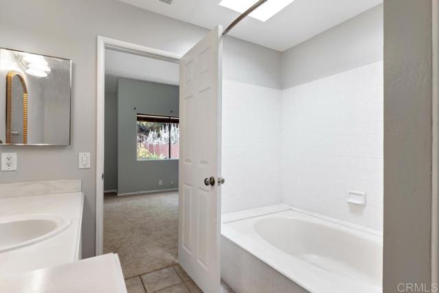 Detail Gallery Image 21 of 41 For 195 Bronze Way, Vista,  CA 92083 - 2 Beds | 2 Baths