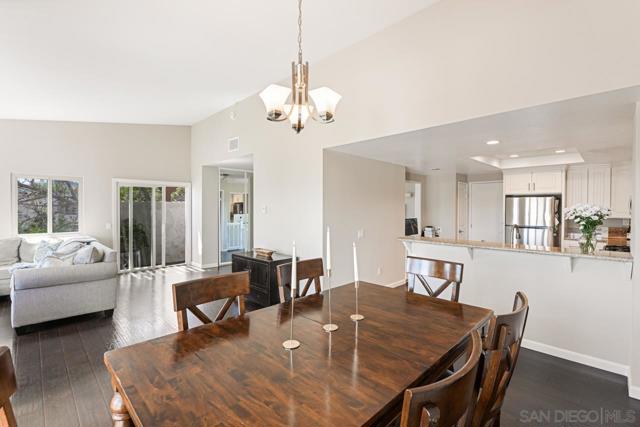 701 Fino Glen, Escondido CA: https://media.crmls.org/mediaz/22f83116-32c2-4985-a7af-d45bc966543b.jpg