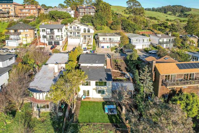 5929 Harbor View Ave, San Pablo CA: https://media.crmls.org/mediaz/22f91992-3361-4352-b71a-e9d0e29bf4a4.jpg