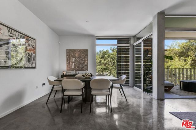 901 Hancock Avenue, West Hollywood CA: https://media.crmls.org/mediaz/22f9386b-d8a0-4546-b967-ee921b366fca.jpg