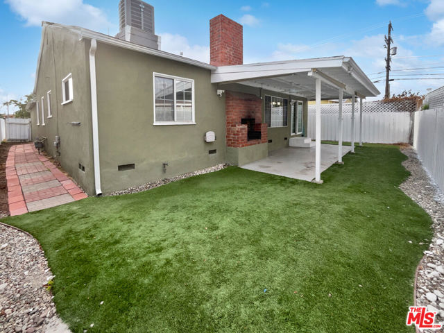 7607 Ben Avenue photo 5