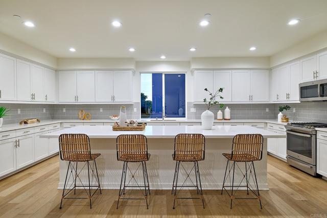 6140 Colt Place, Carlsbad CA: https://media.crmls.org/mediaz/22f9a608-452b-49b3-8862-2cb1004296d1.jpg