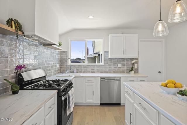 Detail Gallery Image 11 of 27 For 1711 Rialto St, Oxnard,  CA 93035 - 3 Beds | 2 Baths