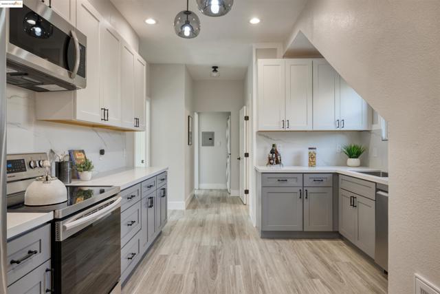 Image 11 of 32 For 2914 Stanton St
