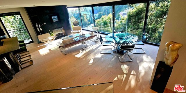 1782 Viewmont Drive, Los Angeles CA: https://media.crmls.org/mediaz/22f9e573-229a-4476-9a80-f9e428602699.jpg