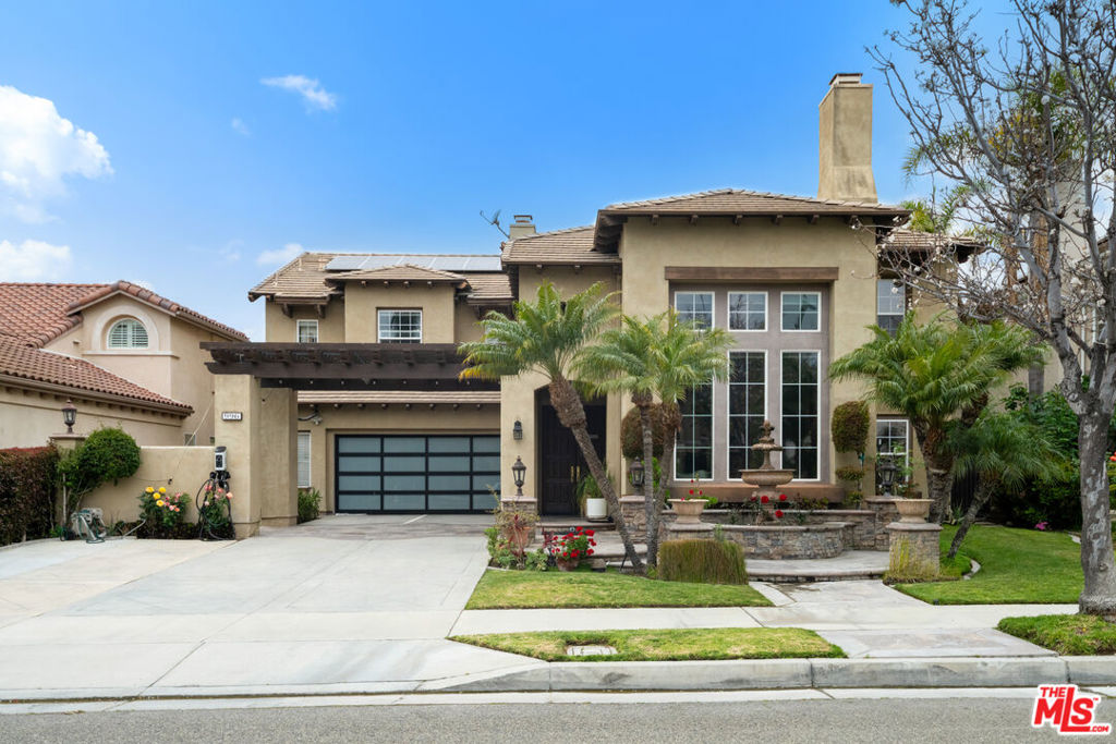996 N Antonio Circle