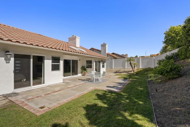 1458 Clark Court, Vista CA: https://media.crmls.org/mediaz/22fa0fd7-39f7-4c75-b5cc-5d93ef469178.jpg