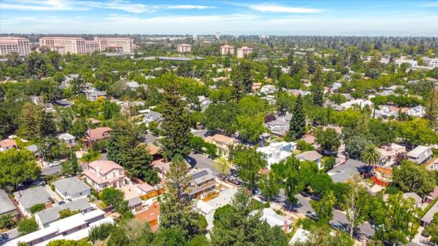 2268 Oberlin Street, Palo Alto CA: https://media.crmls.org/mediaz/22fb0339-8e60-4b68-adac-9fc081501a75.jpg