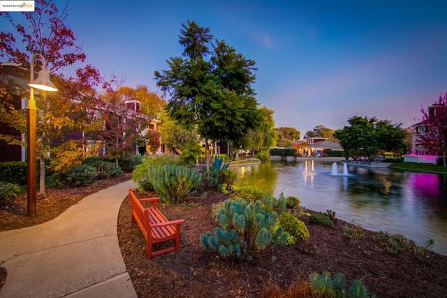 227 Marina Lakes Dr, Richmond CA: https://media.crmls.org/mediaz/22fb3c1a-8f38-4073-b49e-ff9e37d2102e.jpg