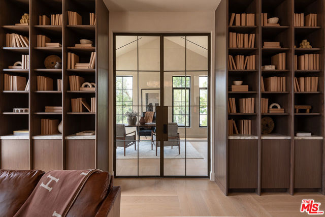 24172 Lupin Hill Road, Hidden Hills CA: https://media.crmls.org/mediaz/22fbd849-ee75-4eb5-9ec7-5a5507c56ecf.jpg
