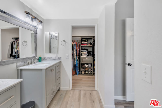 2745 Rodney Street photo 8