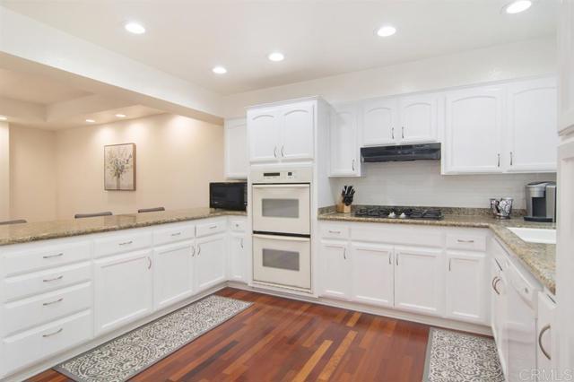 Detail Gallery Image 15 of 25 For 942 D Ave a,  Coronado,  CA 92118 - 3 Beds | 2/1 Baths