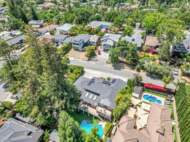 3119 Oak Knoll Drive, Redwood City CA: https://media.crmls.org/mediaz/22fdb971-02bf-48ae-b14e-61b539d20851.jpg