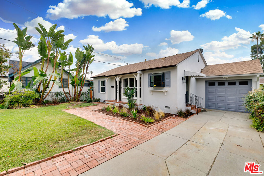 3744 Mountain View Avenue