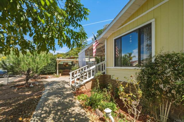 Detail Gallery Image 5 of 40 For 18218 Paradise Mountain Rd Spc 179 #LOT 179,  Valley Center,  CA 92082 - 2 Beds | 2 Baths