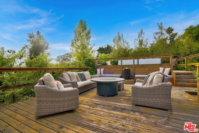 30119 Harvester Road, Malibu CA: https://media.crmls.org/mediaz/22ffaa2d-d842-4444-a827-6fe8eb474650.jpg