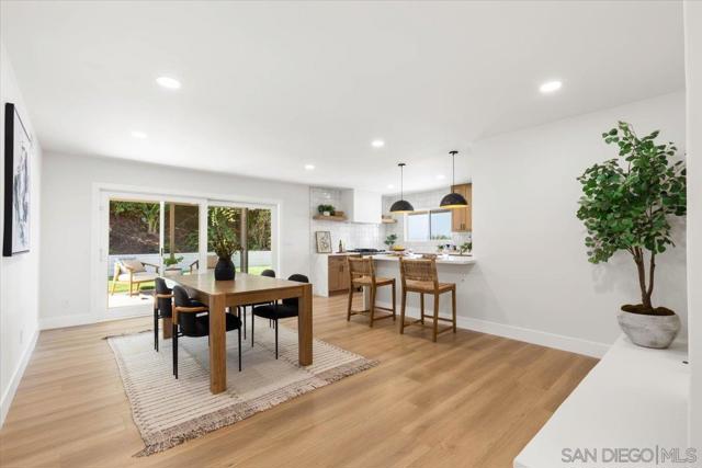 7977 Wetherly St, La Mesa CA: https://media.crmls.org/mediaz/22ffd34d-e9a0-4673-9cbd-84d4f1fc6f10.jpg