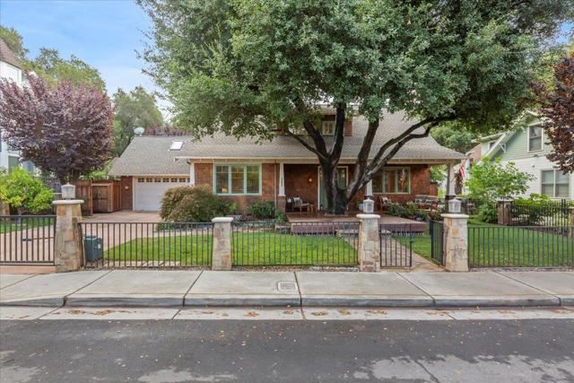 142 New York Avenue, Los Gatos CA: https://media.crmls.org/mediaz/230067af-a0e1-4bd8-99db-faae8303d997.jpg