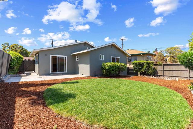 102 W 15Th St, Antioch CA: https://media.crmls.org/mediaz/2300857e-e425-405b-ae67-bc9566831ee0.jpg