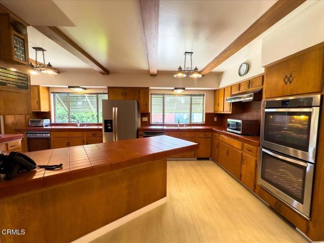217 Oaklawn Avenue, South Pasadena CA: https://media.crmls.org/mediaz/230188fe-3714-44b4-a67f-b6ae6f530955.jpg