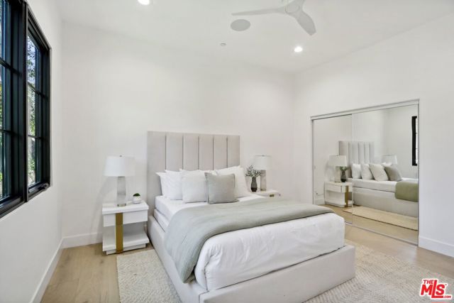 4261 Temma Court, Calabasas CA: https://media.crmls.org/mediaz/23021330-481c-46f3-be73-d4aec66c35f2.jpg