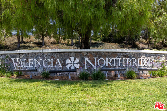 27050 Riversbridge Way, Valencia CA: https://media.crmls.org/mediaz/23026d09-a907-4405-aecd-8460991eb70f.jpg