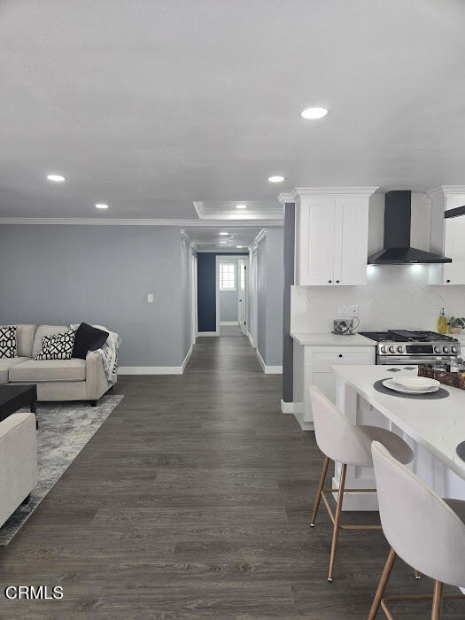 8527 Eureka Street, Ventura CA: https://media.crmls.org/mediaz/23027919-321e-4a62-8111-d394b0071add.jpg