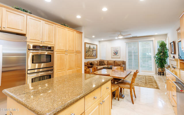 20769 Lugano Way, Porter Ranch CA: https://media.crmls.org/mediaz/230312b0-bbe6-4c83-953f-e8bd3837342d.jpg