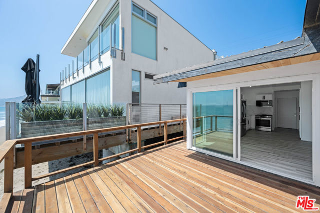 25154 Malibu Rd, Malibu CA: https://media.crmls.org/mediaz/23033ee8-6220-487a-9e47-2886941ca0a6.jpg